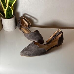 Chic Brown Women's Scalloped Flats